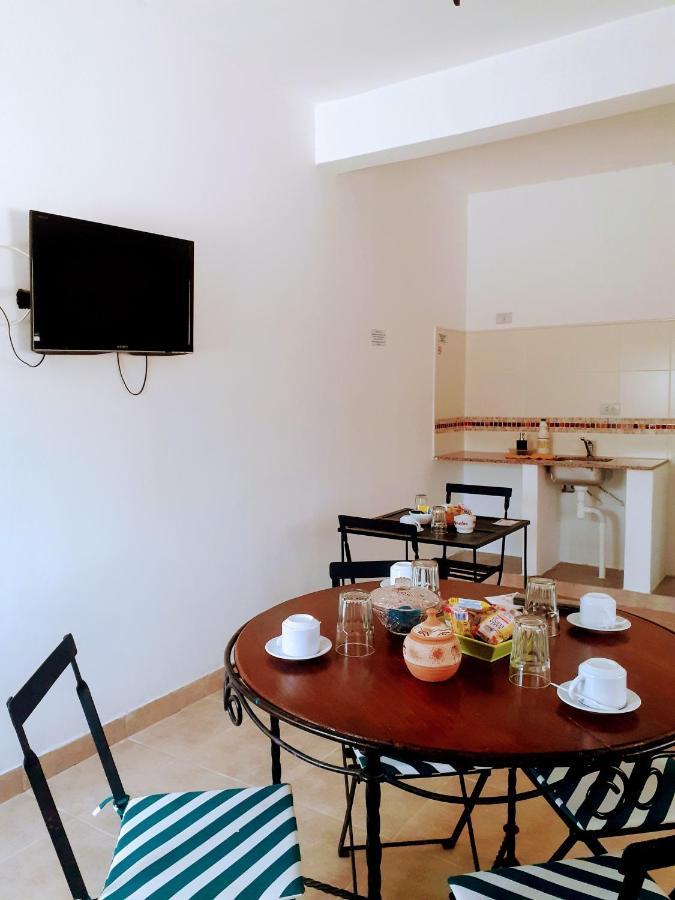 Hostal Los Faroles Chicoana Екстериор снимка